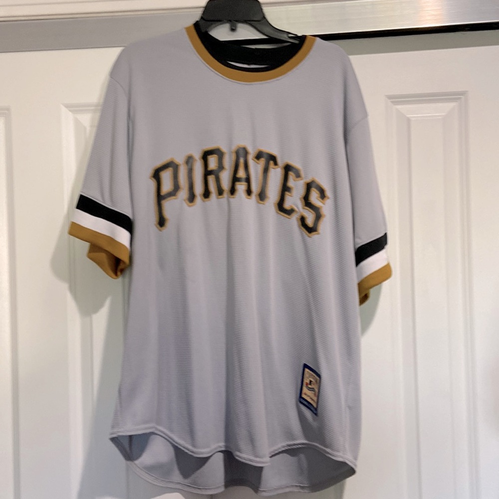 Official Pittsburg Cooperstown Collection Jersey size XL